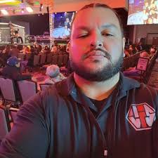 Daniel Islas (@witnessthecarnage) • Instagram photos and videos