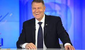 Salariul președintelui româniei este acum de 24 960 de lei. Singurul Om Din Romania Care Il Ajunge Pe Klaus Iohannis La Salariu Cat Ia De Fapt Pe LunÄƒ Impact