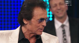 Il compianto cantante sposò la donna nel 1972 prima che il destino li separasse per sempre. Little Tony Morte Inaspettata Perche Ha Tenuto Nascosta La Sua Malattia