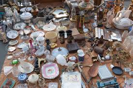 Kas otsite bed & breakfast, hostel, vacation rental või hotell tongeren flea marketis? Tongeren Belgium August 4 2019 Antiques On A Booth On The Streets Of Tongeren A Famous Large Antique Market Stock Photo Picture And Royalty Free Image Image 139685975