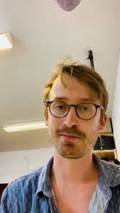 Alt er koblet opp og alt kan skje. Kom...