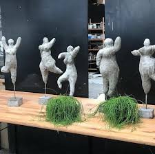 Beton Deko Draussen Herrliche Bastelideen Zum Nachmachen In 2020 Blumentopfe Selber Machen Selbstgemachte Dekoration Basteln