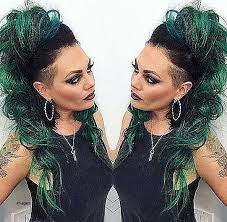 Ehrfurchtige Weibliche Mohawk Frisuren Langes Haar Neueste Frisuren 2018 Womens Hairstyles Long Hair Styles Men Hair Styles