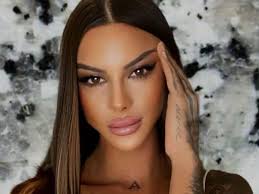 Así es la relación de Iker Casillas con su prima Alba, concursante de 'La  isla de las tentaciones 7'