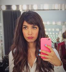 Let me know :)love y'all z3#hairstyles #bangs #noodlecurls. Hannah Simone Bangs Long Hair With Bangs Hair Styles Hair Affair