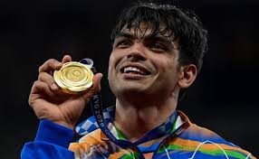Picture of neeraj chopra shaking hands with pak's arshad nadeem, who won bronze, on new delhi: Jxn9ubpms8taam