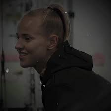 Daphne Van Domselaar Collapse