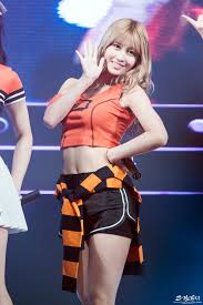 5 Female Idols With The Sexiest Abs In K Pop Koreaboo Hirai Momo Idol Korean Girl Groups