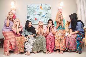 This is azwin+faliq malam berinai by rajawali on vimeo, the home for high quality videos and the people who love them. Malam Berinai Korang Suka Tema Apa Indahnya Perkahwinan Facebook