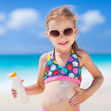 Gerade die dünne, hoch empfindliche kinderhaut ist immer & überall optimal schützen nicht nur am strand und in den bergen, sondern. Sonnenbrand Nein Danke So Schutzen Sie Ihr Kind Vor Der Sonne Elternwissen Com