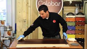 Un simple réhuilage de surface suffit pour retrouver l'effet perlant protecteur. Application D Huile Naturelle Sur Bois Youtube