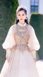 Không còn là đồn đoán, angelababy và lại quán lâm sẽ thành đôi trong dáng vẻ nên có của tình yêu. Angelababy æ¨é¢– Pics On Twitter Pretty Dresses Beautiful Dresses Dresses