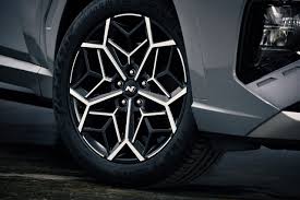 The n line gets the same bold headlight design as the standard tucson. Preview 2022 Hyundai Tucson N Line Revealed With Sporty Looks But No Extra Power