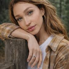 TBT to the ever so popular Kristin Chenoweth singing "Popular" at our 15th  Anniversary celebration! 🫧