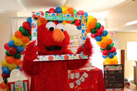 First Birthday Party At Home Ideas Elmo S World Birthday Party Ideas Photo 2 Of 14 Elmo Birthday Sesame Street Birthday Elmo Birthday Party