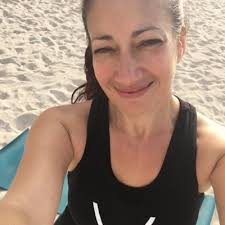 Vicky Vazquez (@VickyYoga2go)