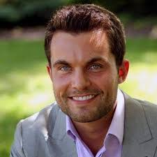 Eric Levin's Instagram, Twitter & Facebook