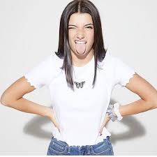 Charli d'amelio herself is an dancer. Charli D Amelio Wallpapers New 2020 Latest Version Apk Download Com Hijab Banat Bestwallpapers2020 Apk Free