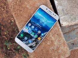Samsung Galaxy J7 Pro review: Finally ...