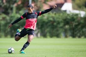 Pin By Harvey Han On Van Dijk Virgil Van Dijk Van Sports