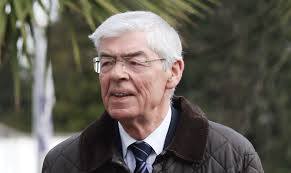 BORDER PEOPLE APOLOGISE TO DUKES