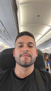 Tengo 27 Años. No Bebo Alcohol. No fumo. No salgo de fiesta. Entreno. Sé  cocinar. Trabajo. Soltero hace 3 años...