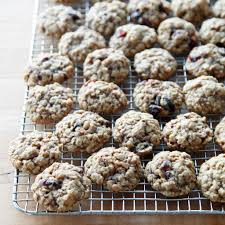 These Chewy Vanilla Rich Oatmeal Cookies Are A Classic Done Right Recipe Healthy Cookie Recipes Recipes Oatmeal Cookies