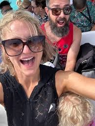 Alex Mclemore's Instagram, Twitter & Facebook