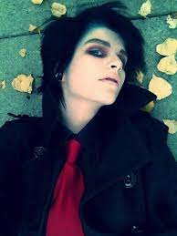 Pin On Gerard Way
