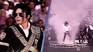 Reliving Michael Jackson's Super Bowl performance which changed the  half-time show forever - Music - UNILAD