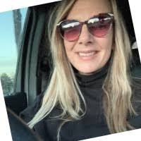 Casandra Davidson's Instagram, Twitter & Facebook