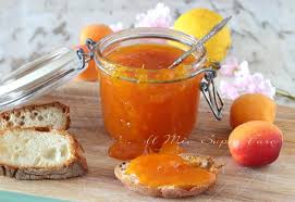 Le nostre composte o creme di frutta (come ci piace chiamarle) sono prodotte artigianalmente con la migliore frutta fresca del piemonte, raccolta nei frutteti al punto giusto di maturazione. Confettura Di Albicocche Ricetta Marmellata Di Frutta Fresca