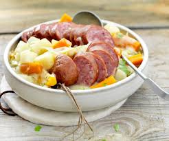 Potee Au Chou Et A La Saucisse De Morteau Recette Potee Aux Choux Saucisse De Morteau Idee Recette