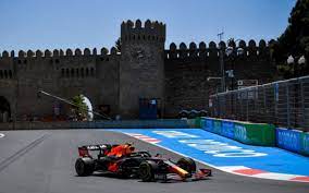 Formula 1 heads back to the baku city circuit with lewis hamilton hungry to bounce back after a disappointing seventh in monaco. F1 Perez Lamenta Ma Sorte Na Classificacao Em Baku