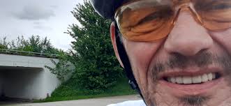 Hello, Here Holland. 77 years and a tempo-training from 40 km.