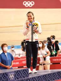 Aug 08, 2021 · 昨日（8月8月）是《東京奧運》閉幕，而「牛下女車神」李慧詩於單車女子爭先賽奪銅牌，為港在今屆奧運取得第6面獎牌，令人振奮！其實這是李慧詩相隔9年後再度贏得奧運獎牌，她自言今次獲得銅牌可說是實現了一半夢想：「人生就係咁，我哋好用力去完成一件事，雖然結果未如理想，起碼我們. Ehc X8y3ymwgsm