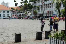 Salah satunya adalah sampah basah seperti sisa makanan, yang bisa diolah menjadi pupuk kompos. Kota Tua Jakarta Stock Photos And Images 123rf
