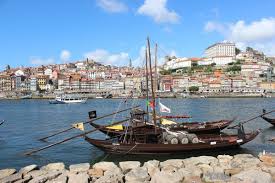Discoteche e ristoranti si fondono armonicamente con cattedrali. Come Muoversi A Porto Info Costi E Consigli