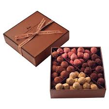 Truffle Assortment On Line Boutique La Maison Du Chocolat Liked On Polyvore Featuring Food And Food And Dri Truffles Luxury Chocolate Chocolate Packaging