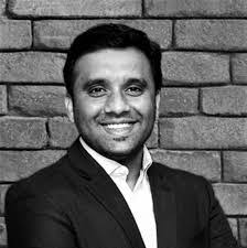 Anu Pillai's Instagram, Twitter & Facebook