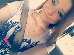 Courtney Marlow's Instagram, Twitter & Facebook