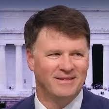 Michael Vari's Instagram, Twitter & Facebook