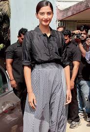 Sonam Kapoor Visits Neerja Bhanot S College To Promote Her New Film Based On The Gutsy Air Hostess Daily Mail Online The neerja bhanot page, chandigarh, india. sonam kapoor visits neerja bhanot s