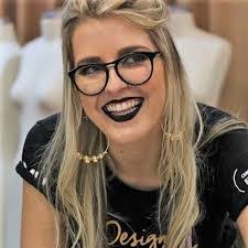 Carol Colpo's Instagram, Twitter & Facebook