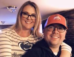 Tara Kis and Alex Hittepole's Wedding Website