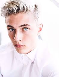Lucky Blue Smith.: Photo