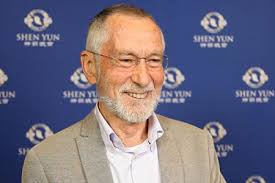 神韵法兰克福大爆满神传文化征服主流观众| 法轮大法正见网