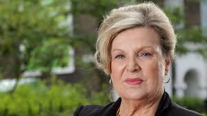 Cora Cross's Instagram, Twitter & Facebook