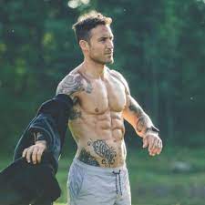 Michael chernow is a restaurateur, entrepreneur, tv host, fitness personality and family man, dedicated to inspiring the world through hospitality, wellness, and service. Michael Chernow Michaelchernow Twitter