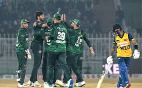 Babar’s steady knock, Afridi's cracking spell guide Pakistan to tri-series title win